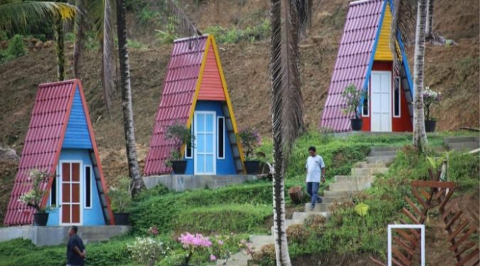 Menikmati Wisata Murah Taman Rainbow di Salawati