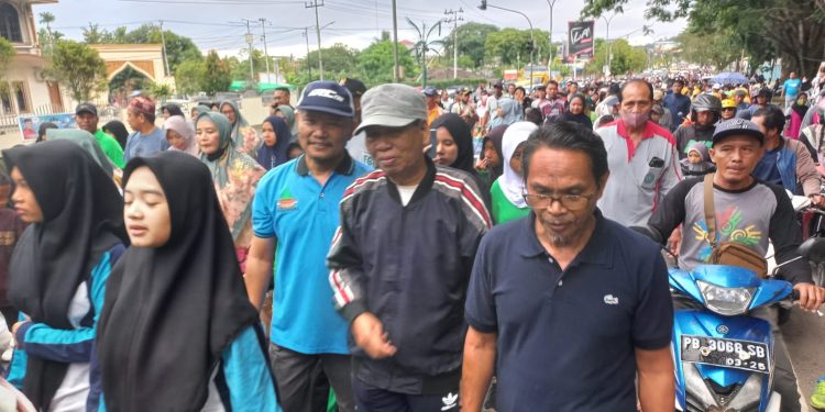 Ribuan Umat Islam Meriahkan Pawai Fajar