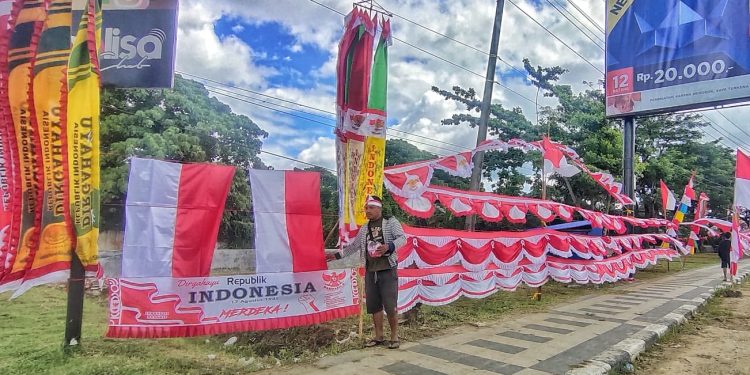 Jelang Agustus, Puluhan Pedagang Bendera Musiman Mulai Menjamur