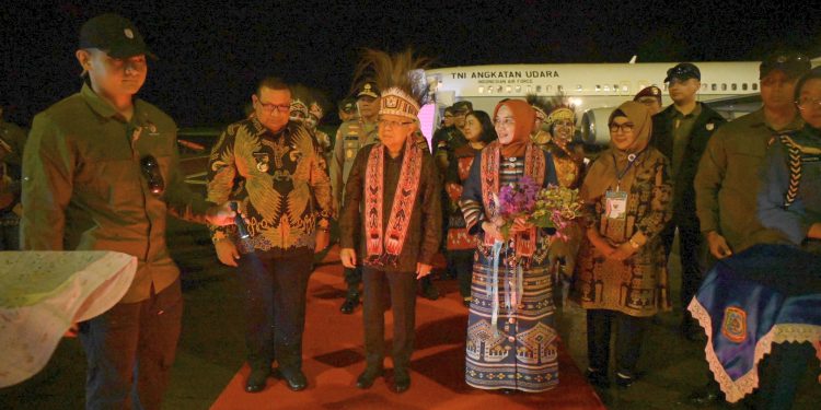 Akan Bertemu Para Tokoh, Wapres Ma’ruf Amin Tiba di Sorong