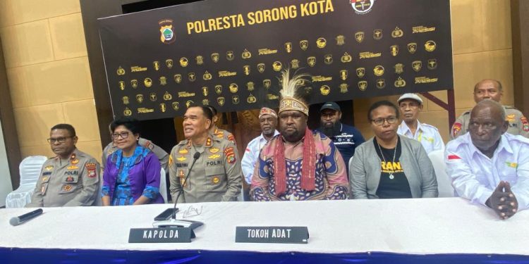 Buntut Salah Ketik, Kapolda Papua Barat Tatap Muka Dengan Tokoh Papua, Oknum Anggota Akan Disidang Kode Etik