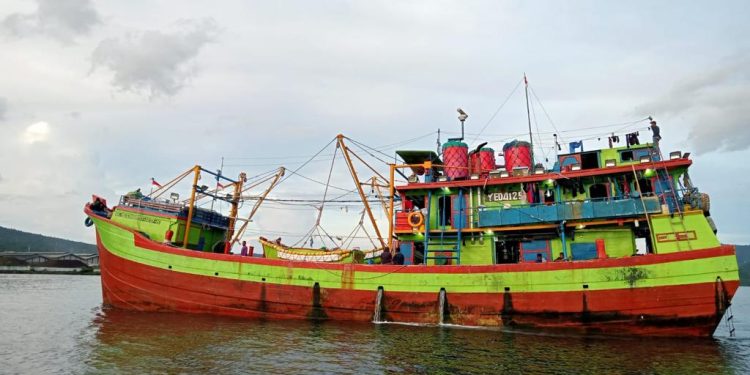 Kapal Ikan Hilang Kontak di Raja Ampat, Diduga Terbakar Akibat Ledakan