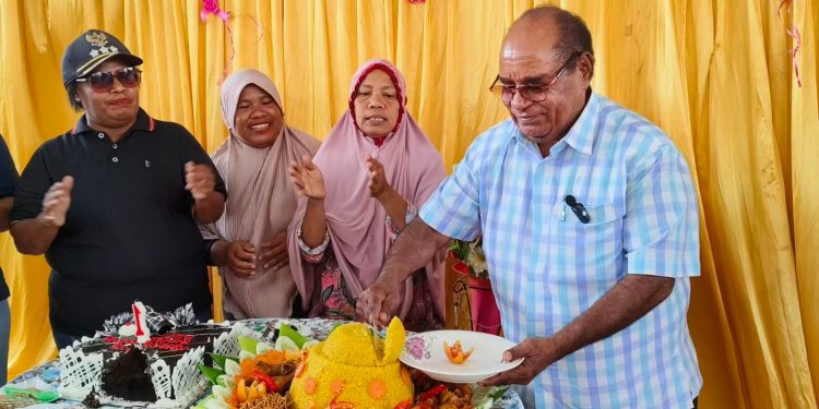 Pasar Modern Rayakan HUT Pertama, Pedagang Keluhkan Trayek