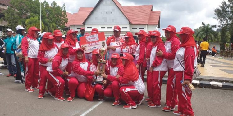 IKASWARA Papua Barat Daya Juarai Lomba Gerak Jalan