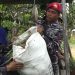 Bersih-Bersih Kali di Sorong, Pasmar 3 Angkut 3.9 Ton Sampah