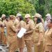 Pj Bupati Sorong Serahkan SK Pensiun dan Kenaikan Pangkat 596 ASN