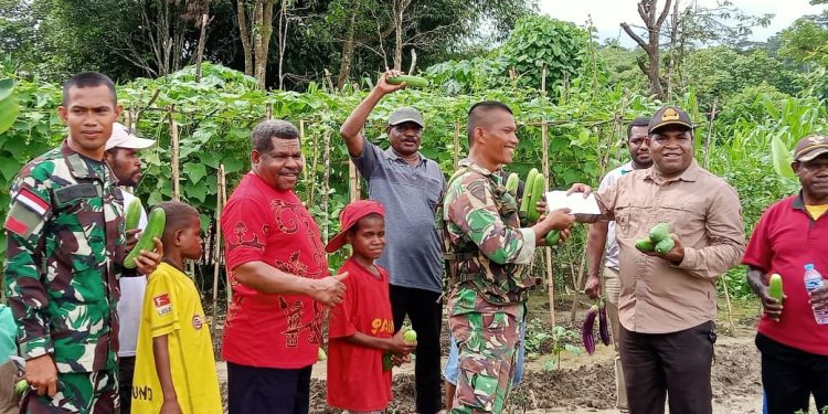 Ketahanan Pangan Wujud Bakti Satgas Yonif 133/YS Kepada Masyarakat