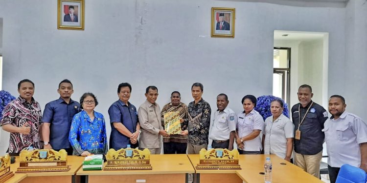 Lindungi-Lestarikan Bahasa Moi, Komisi I : Kita Akan Buat Perda!
