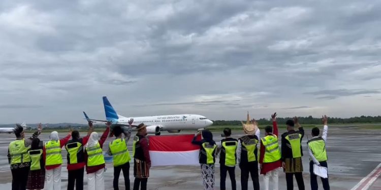 Oktober, Garuda Terbang di Sorong Setiap Hari