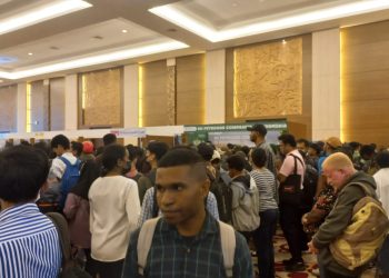 Job Fair Dibuka, Ribuan Pencaker “Tumpah” di ACC Hotel Aimas
