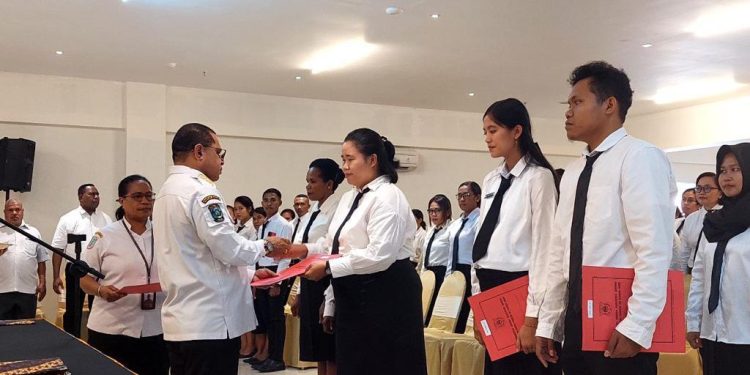 223 Guru P3K di Kabupaten Sorong Terima SK