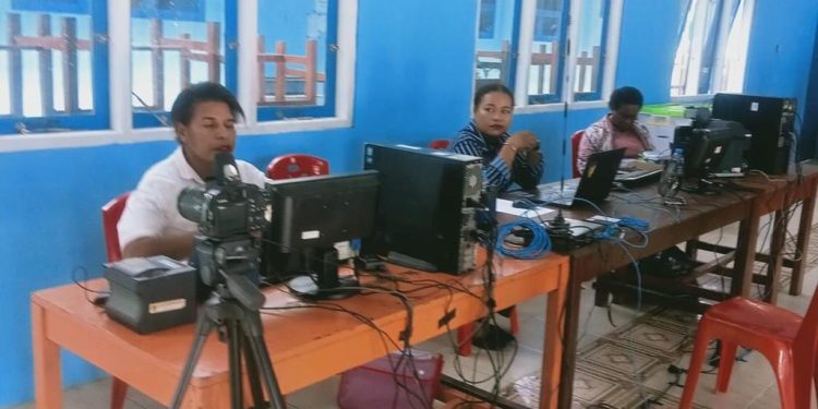 Lakukan Perekaman bagi Pemilih Pemula, Disdukcapil Jemput Bola  Sambangi Sekolah