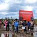 Tanam Bibit Mangrove Lestarikan Hutan Bakau Maibo