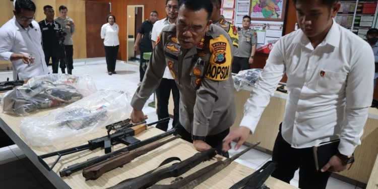 Gerebek Tempat Perakitan Senjata Api, 12 Pucuk Senjata-6 Tersangka Diamankan