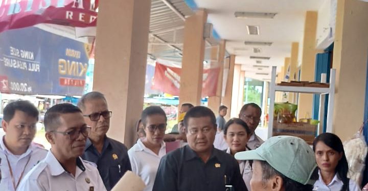 PJ  Walikota Sorong Sibuk, Urus Ijin Usaha Berhari-hari