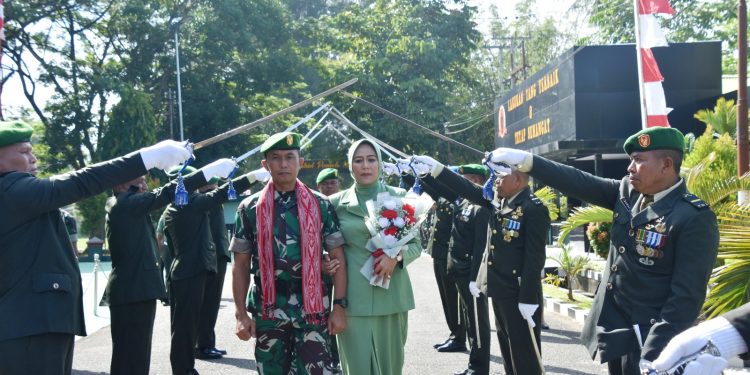 Acara Tradisi Penyambutan dan Pelepasan Komandan Korem 181/PVT
