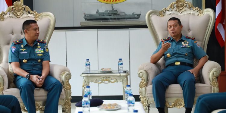 Pangkoarmada III Terima Kunjungan Kehormatan  Komandan Puskopaska