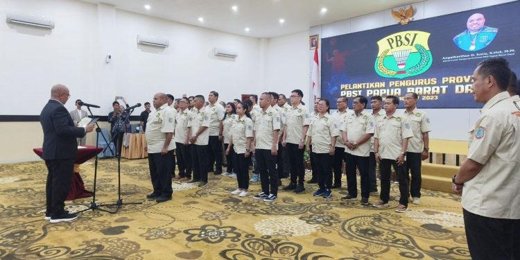 Pengurus PBSI PBD Resmi Dilantik, Ketua Engelbertus: Kita Akan Bina Atlet Usia Dini