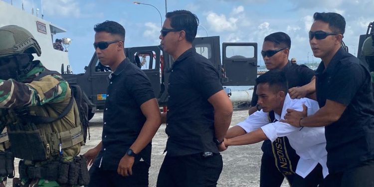 Di Pabrik Semen “Presiden RI” Dievakuasi Mendadak