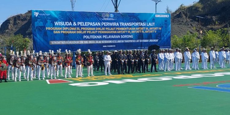 Poltekpel Sorong Cetak 356 Perwira Baru