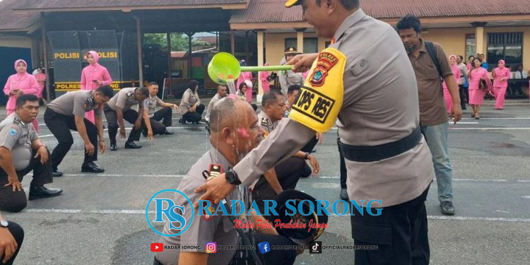 34 Anggota Polres Sorong Naik Pangkat