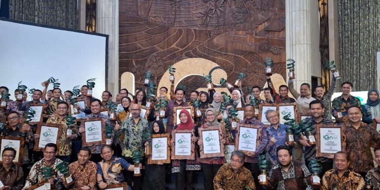 Konservasi Satwa Endemik Terintegrasi, Pertamina RU VII Kasim Raih Penghargaan IGA 2024