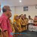 Tingkatkan Pelayanan, Disdukcapil PBD Serahkan Alat Perekaman E-KTP & Komputer