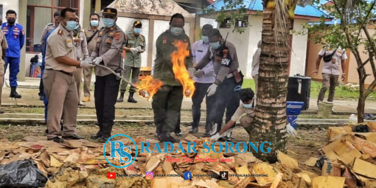 Tanpa Sertifikat Kesehatan, Balai Karantina HIT PBD Musnahkan Ribuan Kg Media Pembawa HPHK