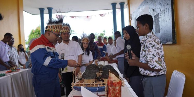 Dorong Transisi Energi di Sektor Pendidikan, SMAN 6 Tuan Rumah Sekolah Energi Berdikari Pertama di Papua