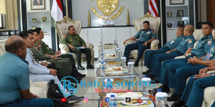 Pangkoarmada III Terima Kunjungan Kehormatan Kepala Balai BKSDA Papua Barat