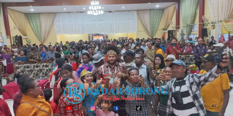 Raih Suara Terbanyak, Anggota DPD RI Terpilih Finsen Mayor Gelar Acara Syukuran