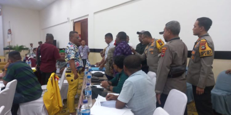 Caleg PSI Sorsel Nyaris Dikeluarkan dari Ruangan, Pleno Provinsi Papua Barat Daya Tegang