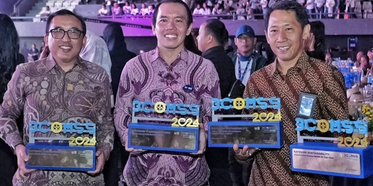 Dinobatkan sebagai BUMN Terbaik, Telkom Boyong 4 Penghargaan