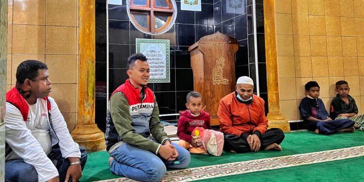 Pertamina Patra Niaga Papua Maluku Gelar Sahur on the Road Bersama Anak Yatim
