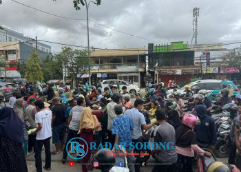 PKBL Bagikan 1000 Ta’jil di Sorong City