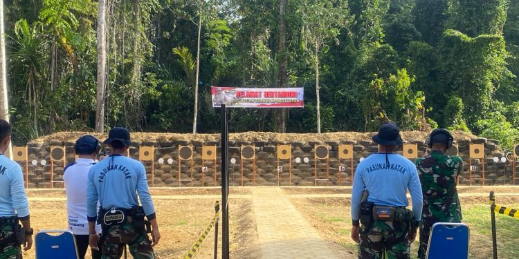 Kopda Mer Michael Juara Menembak Perorangan HUT Kopaska