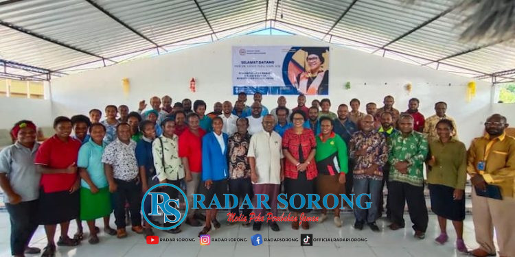 Prof Dr Vince Tebay Siap Maju Pilgub Papua Tengah