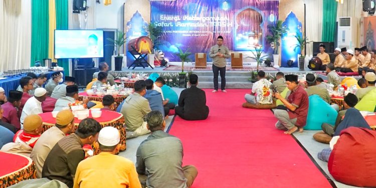 Pertamina Gelar Safari Ramadan, Direksi KPI Beri Santunan Rp75 Juta Bagi Anak Yatim