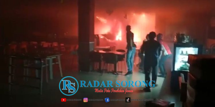 Diduga Kosleting Listrik, Cafe Lantai 1 Saga Terbakar
