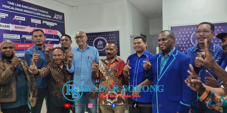 Jadi Kandidat Pertama, Gabriel Assem Daftar Bacagub ke Partai Demokrat