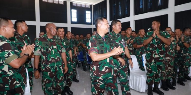 Kasum TNI Kunjungi Koarmada III