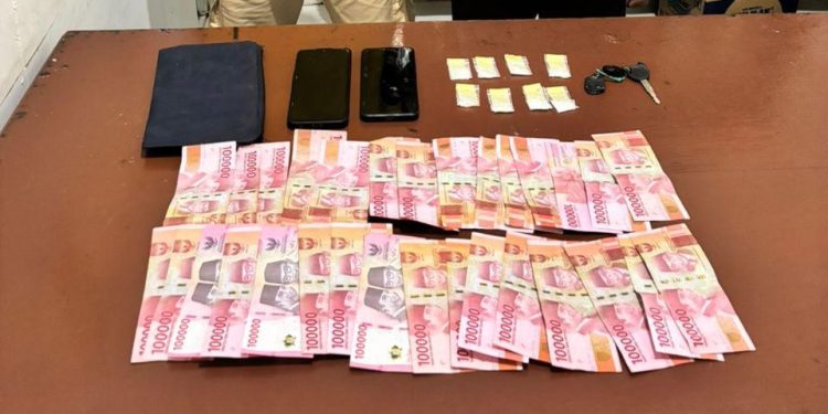 Dua Pengedar Sabu di Sorong Ditangkap, 8 Gram Sabu dan Uang Disita