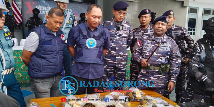 TNI AL Lantamal X Gagalkan Penyelundupan Ganja 13.4 Kg di Perbatasan RI-PNG