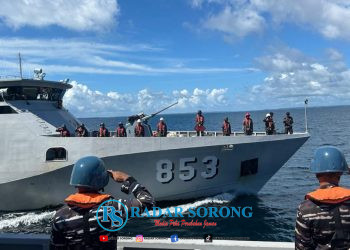 Dua Kapal Perang Asah Kemampuan di Perairan Papua