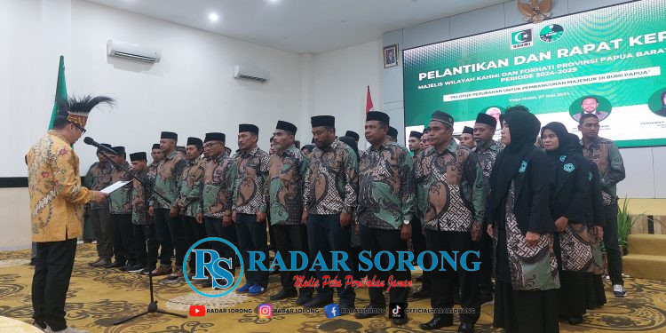Dr Bustamin dan Fatmawati Tamima Resmi Nahkodai KAHMI dan FORHATI Papua Barat Daya