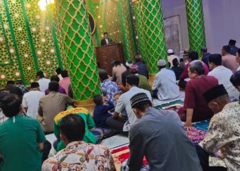 Masjid Baiturrahman Gelar Shalat Idul Adha, Khotib:Apapun Cobaan Hidup, Harus Sabar!