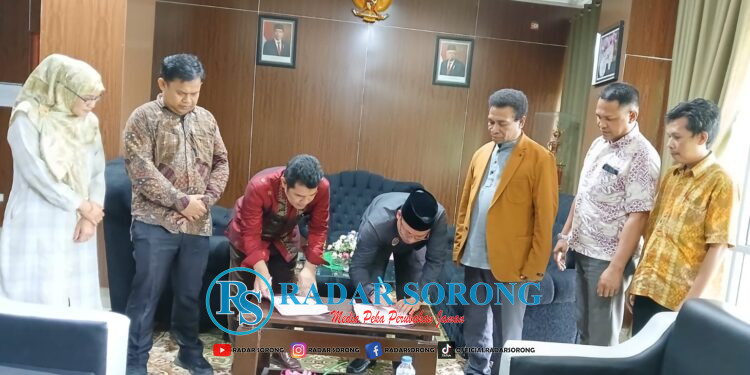 Pengadilan Agama Sorong dan Fakultas Syardak IAIN Sorong  Tandatangani PKS