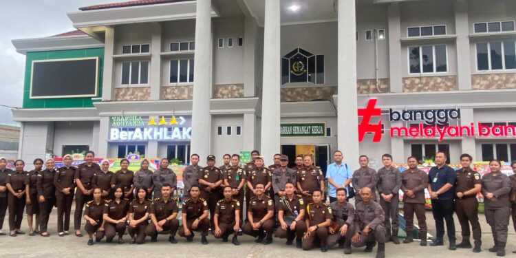 Kunjungi Kejari Sorong, Kajati Papua Barat Beberkan Sejumlah Perkara Yang Diselidiki