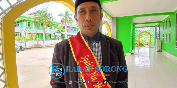 Sekretaris KPU Kabupaten Teluk Bintuni Kantongi Gelar S2 di IAIN Sorong