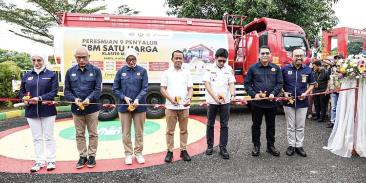 Menteri ESDM Bahlil Lahadalia Resmikan 19 Titik Lembaga Penyalur BBM Satu Harga di Maluku